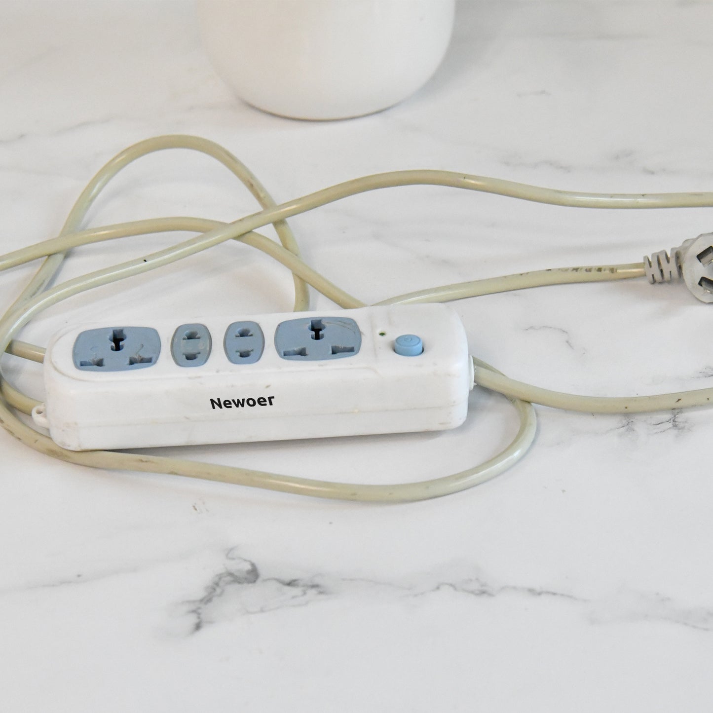 Newoer Fast Charging Embedded Power Strip Flat Plug (White)